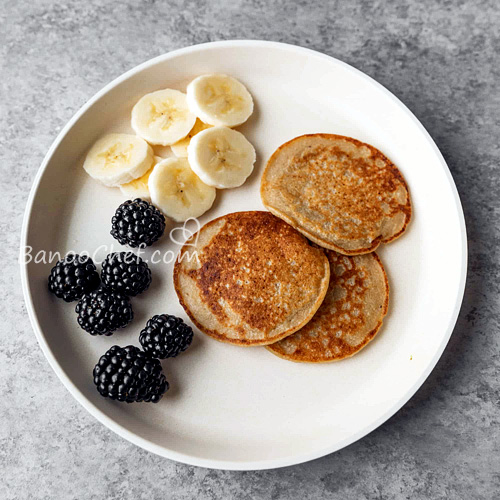 طرز تهیه مینی پنکیک موز و جو دوسر برای کودکان پنکیک کودک ( موز و جو دوسر )