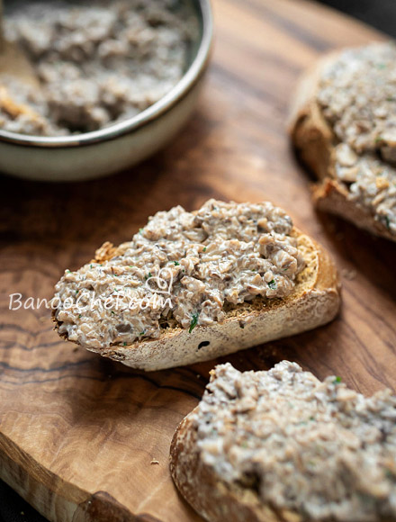 کراستینی قارچ خامه ای